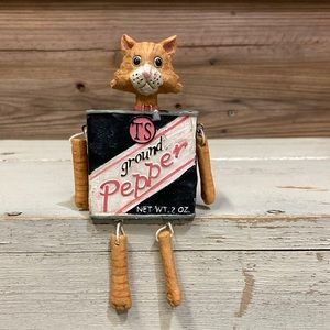 Willowville 2004 Spice Series Cat Sitter